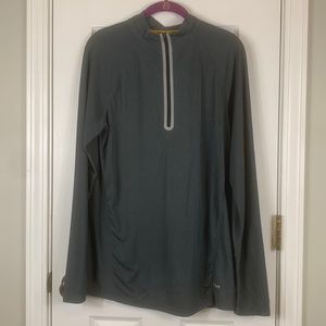 Hind grey running long sleeved 1/4 zip pullover top size medium.